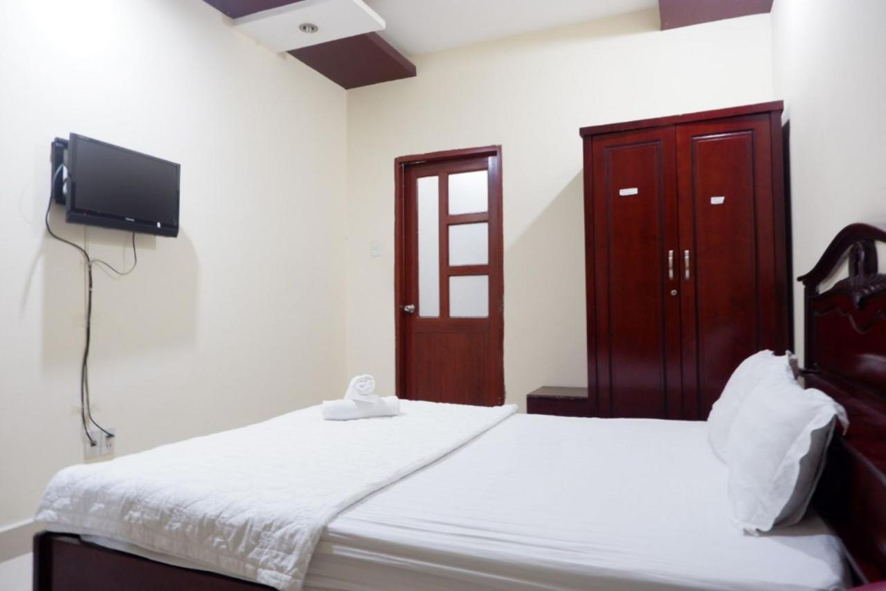 Reddoorz Tuan Viet Hotel Dinh Tien Hoang 胡志明市 外观 照片