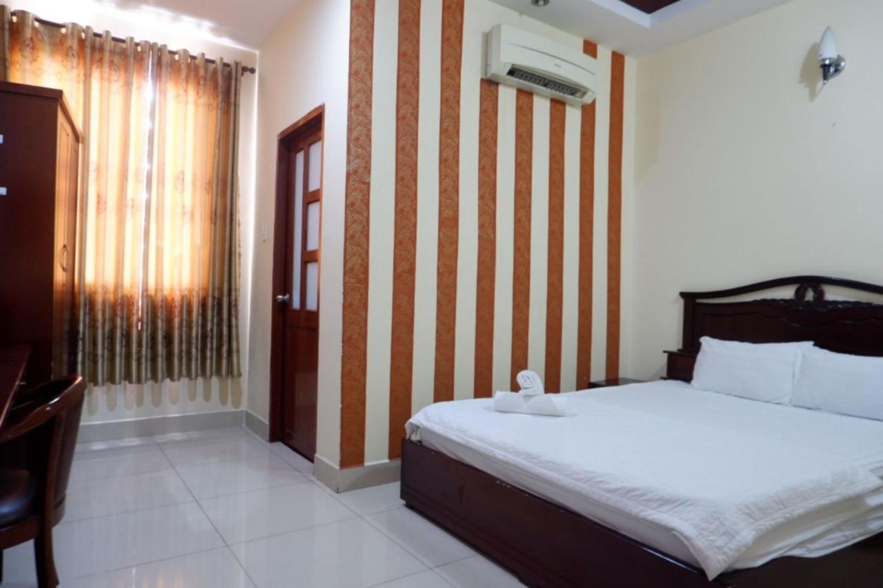 Reddoorz Tuan Viet Hotel Dinh Tien Hoang 胡志明市 外观 照片