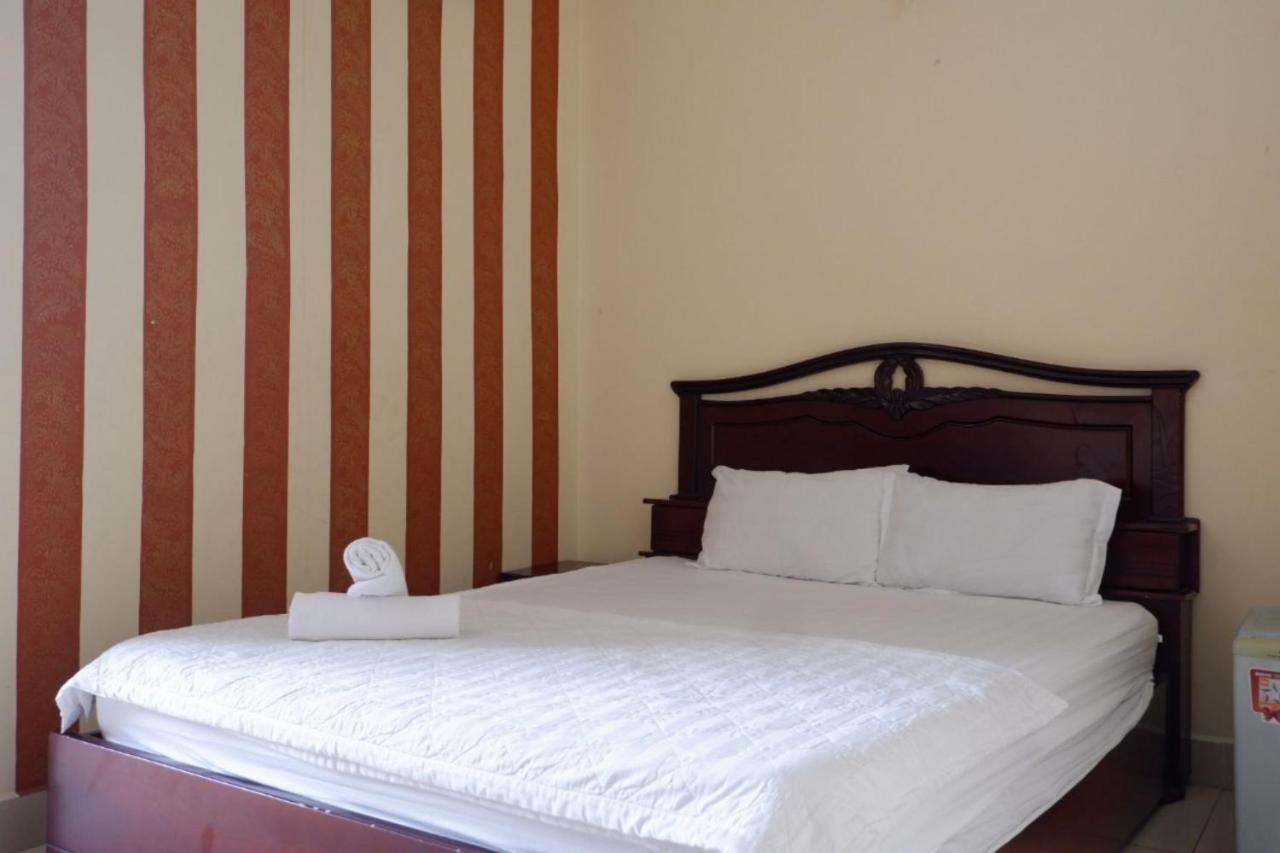 Reddoorz Tuan Viet Hotel Dinh Tien Hoang 胡志明市 外观 照片